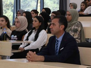 Üniversite Öğrencilerine Sosyal Hizmet Uygulamaları Semineri