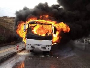Başkent’te Servis Aracı Alev Topuna Döndü