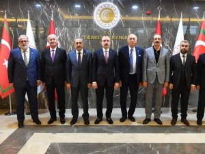 Ak Parti Heyeti, Bakan Muş’la Görüştü