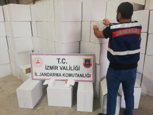 İ̇zmir’de 15 Milyon Adet Satışa Hazır Bandrolsüz Makaron Ele Geçirildi