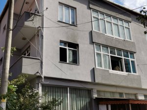 Evde Çıkan Yangında 17 Yaşındaki Genç Kız Hayatını Kaybetti