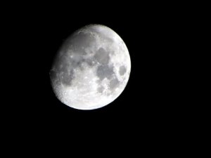 Erzincan’da ‘Şişkin Ay’ Hayran Bıraktı