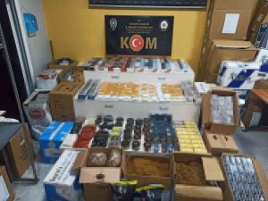 Sakarya’da Kaçak Tütün Operasyonu: 5 Gözaltı