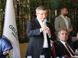 Ahmet Davutoğlu: “Başörtüsü Sorunu İktidar Değişikliğinde Tekrar Hortlayabilir”