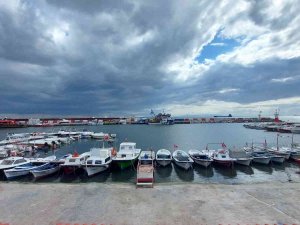 Marmara Denizi’nde Ulaşıma Poyraz Engeli