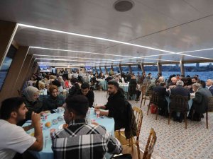 Başkan Tahmazoğlu İ̇stanbul’da Ve Ankara’da Şahinbeyli Öğrencilerle Bir Araya Geldi