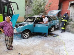 Kibritle Oynayan Çocuk Otomobili Yaktı