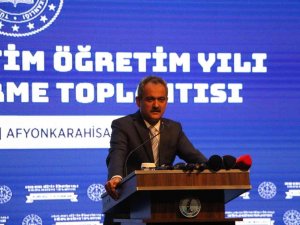 Bakan Özer: “Eğitimin Önündeki Bütün Antidemokratik Uygulamalar Kaldırıldı”