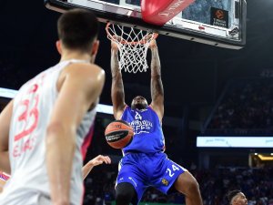 Thy Euroleague: Anadolu Efes: 72 - Kızılyıldız: 59