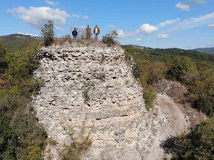 Bu Köye Turist Yağacak...2 Bin Yıllık Kalede Restorasyon Başlıyor