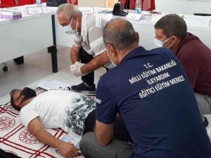 Yıl Sonuna Kadar 500 Bin Okul Yöneticisi Ve Öğretmen İlk Yardım Sertifikası Alacak