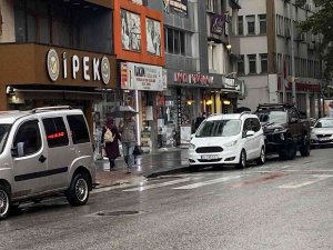 Sağanak Yağış Hayatı Olumsuz Etkiledi