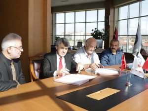 Çini Sanatçısı Üstünkaya, Çalışmalarını Dpü’de Sürdürecek