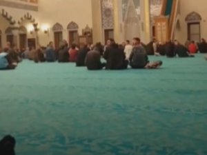 Kandil Gecesi Camiye Girip Hakaretler Yağdırdı