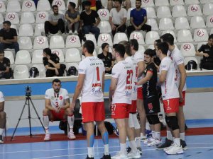Axa Sigorta Efeler Ligi - Cizre Belediyespor: 1 - Bursa Bşb.: 3