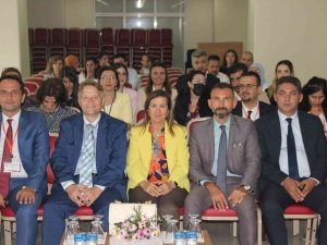 Burhaniye Uluslararası Bir Kongreye Daha Ev Sahipliği Yaptı