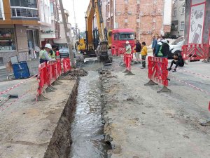 Alt Yapı Çalışmaları Sırasında Su Borusu Patlayınca İş Yerini Su Bastı