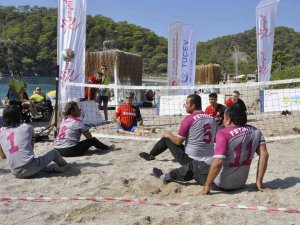 Fethiye’de 3. Spor Festivali Açık Su Yüzme Yarışı Yapıldı