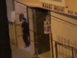 İ̇zmir’de Kız Yurdunun Önünde Uygunsuz Hareketler Yapan Şahıs Adli Kontrolle Serbest