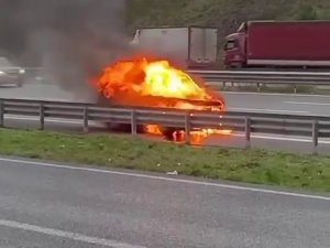 "Patlamasını Bekliyoruz" Diyerek Alev Alev Yanan Cipi Kayda Aldı
