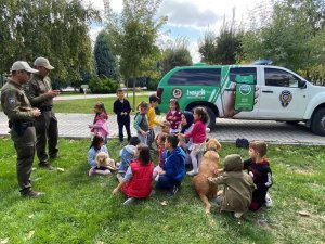 Hayvanlar Haydi̇ Polisleriyle Korunuyor