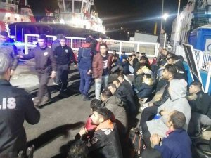 Çanakkale’de 56 Kaçak Göçmen Yakalandı