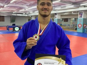 Bartınlı Ahmet Erfidan Finale Kaldı