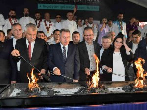 Adana Tek Yürek Oldu... Lezzet Festivali 600 Binin Üzerinde Misafir Ağırladı