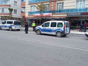 Sokak Ortasında Bıçaklandı Sığındığı İş Yerinde Hayatını Kaybetti