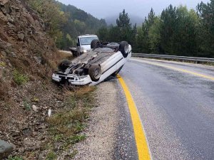 Tosya-kastamonu Yolunda Trafik Kazası: 2 Yaralı