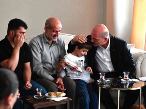 Bakan Soylu, Diyarbakır’da Yasin Börü’nün Ailesiyle Bir Araya Geldi
