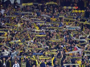 Spor Toto Süper Lig: Fenerbahçe: 1 - Fatih Karagümrük: 1 (Maç Devam Ediyor)