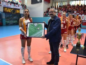 Manisa’daki Anlamlı Turnuvada Şampiyon Galatasaray Oldu