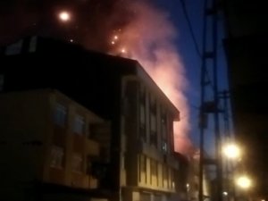 Kadıköy’de 3 Katlı Binada Yaşanan Patlamaya Ait Yeni Görüntüler Ortaya Çıktı