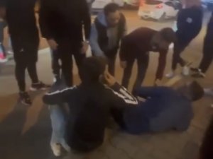 Bursa’da Yol Verme Meselesi Yüzünden Tartıştığı Kişiyi Bıçaklayarak Kaçtı