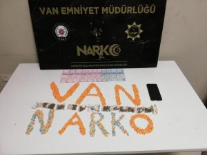Van’da 15 Kilo Eroin İle Bin 547 Adet Extacy Hap Ele Geçirildi