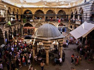 Diyarbakır’ın Tarihi Kimliği Hanlar
