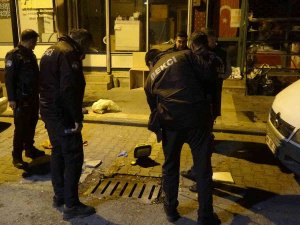 20 Yaşındaki Genç Göğsünden Bıçaklandı