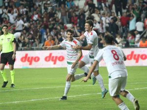 Karşıyaka Evindeki Şanssızlığını Kırdı