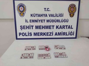 Kütahya’da Bekçiler İki Kişinin Üzerinde Uyuşturucu Ele Geçirdi