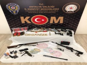 Antalya Merkezli Suç Örgütü Operasyonuna 16 Tutuklama