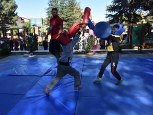 Bingöl’de Geleneksel Kültür Ve Spor Şenliği Başladı