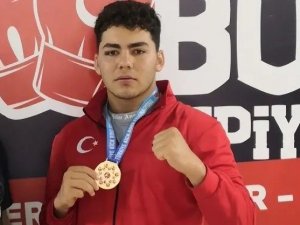 Türkiye Şampiyonu İ̇zmirli Sporcu Trafik Kazasında Hayatını Kaybetti