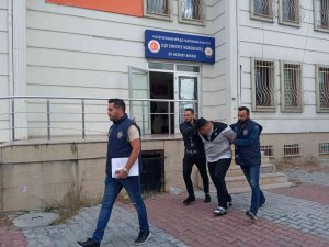 Gaziosmanpaşa’da Sokak Ortasında Kadını Vuran Saldırganlar Adliyeye Sevk Edildi