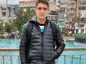 Trafik Kazasında Ağır Yaralanan 16 Yaşındaki Çocuk Hayatını Kaybetti