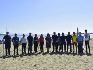 Alanya’da Galip Dere Halk Plajı Çöplerden Arındırıldı