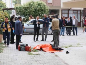 Onarmak İçin Çıktığı Çatıdan Düşen Yaşlı Adam Hayatını Kaybetti