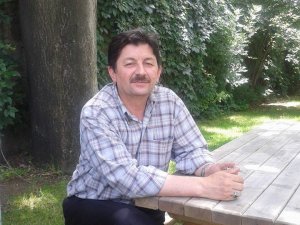 Ceviz Toplamak İçin Çıktığı Ağaçtan Düşerek Vefat Etti