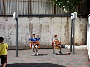 Bağlar Belediyesi, Çocukların Oyun Parkı Talebini Yerine Getirdi