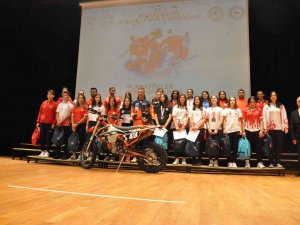 Muğla’yı Başarıyla Temsil Eden Sporcular Ödüllerini Aldı